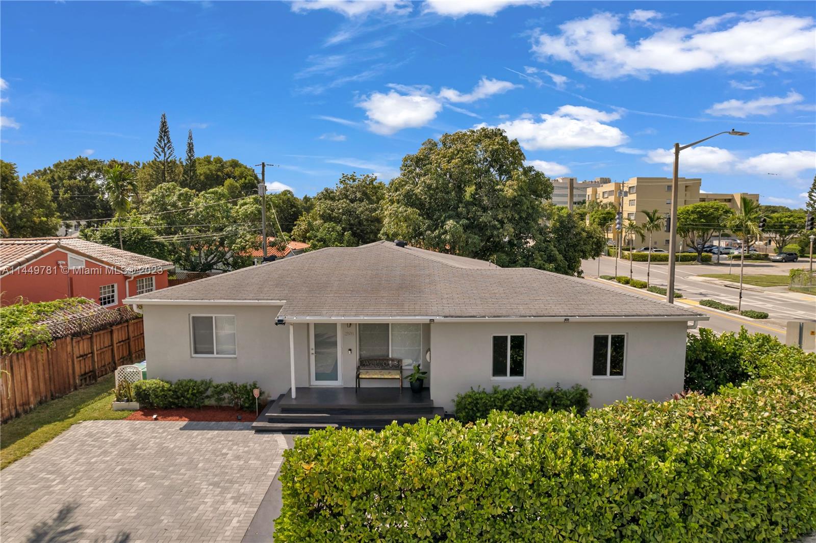 2194 SW 25th Ter
