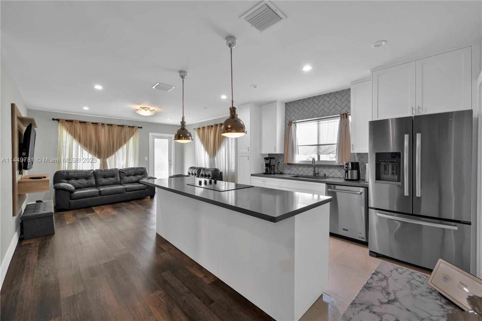 2194 SW 25th Ter
