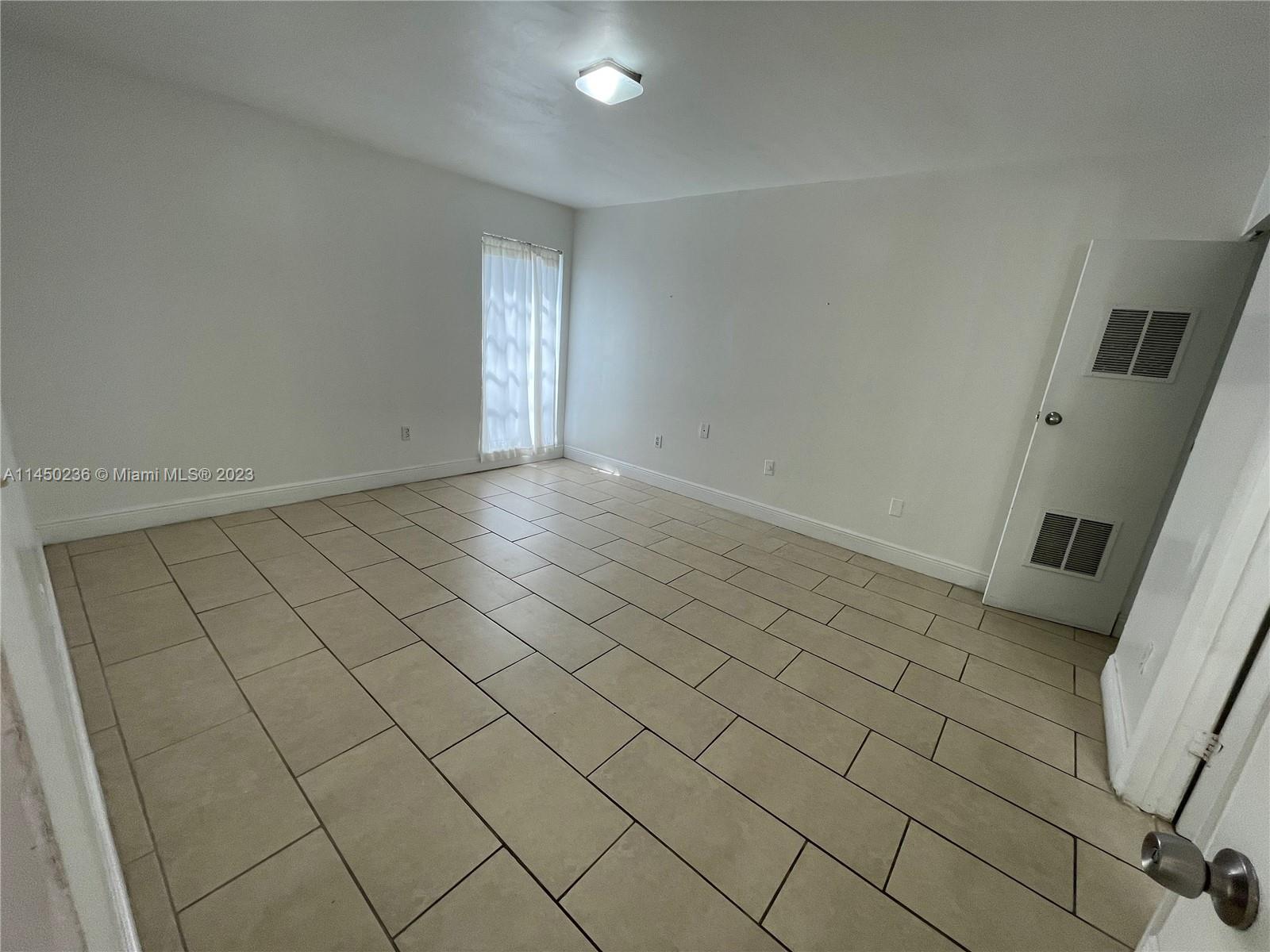 4721 NW 7th St # 12 Unit: 101-12