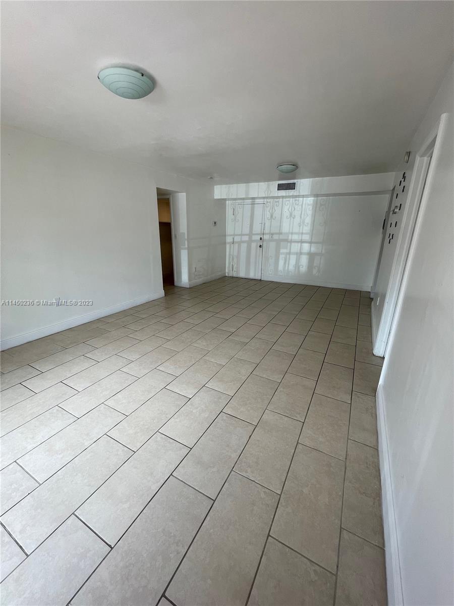 4721 NW 7th St # 12 Unit: 101-12