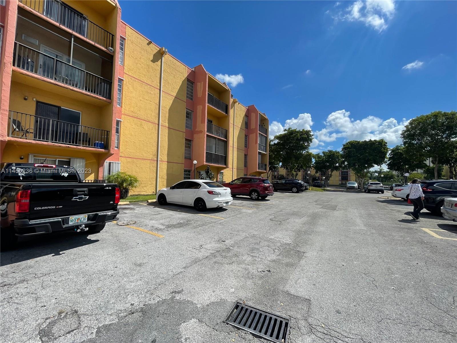 4721 NW 7th St # 12 Unit: 101-12