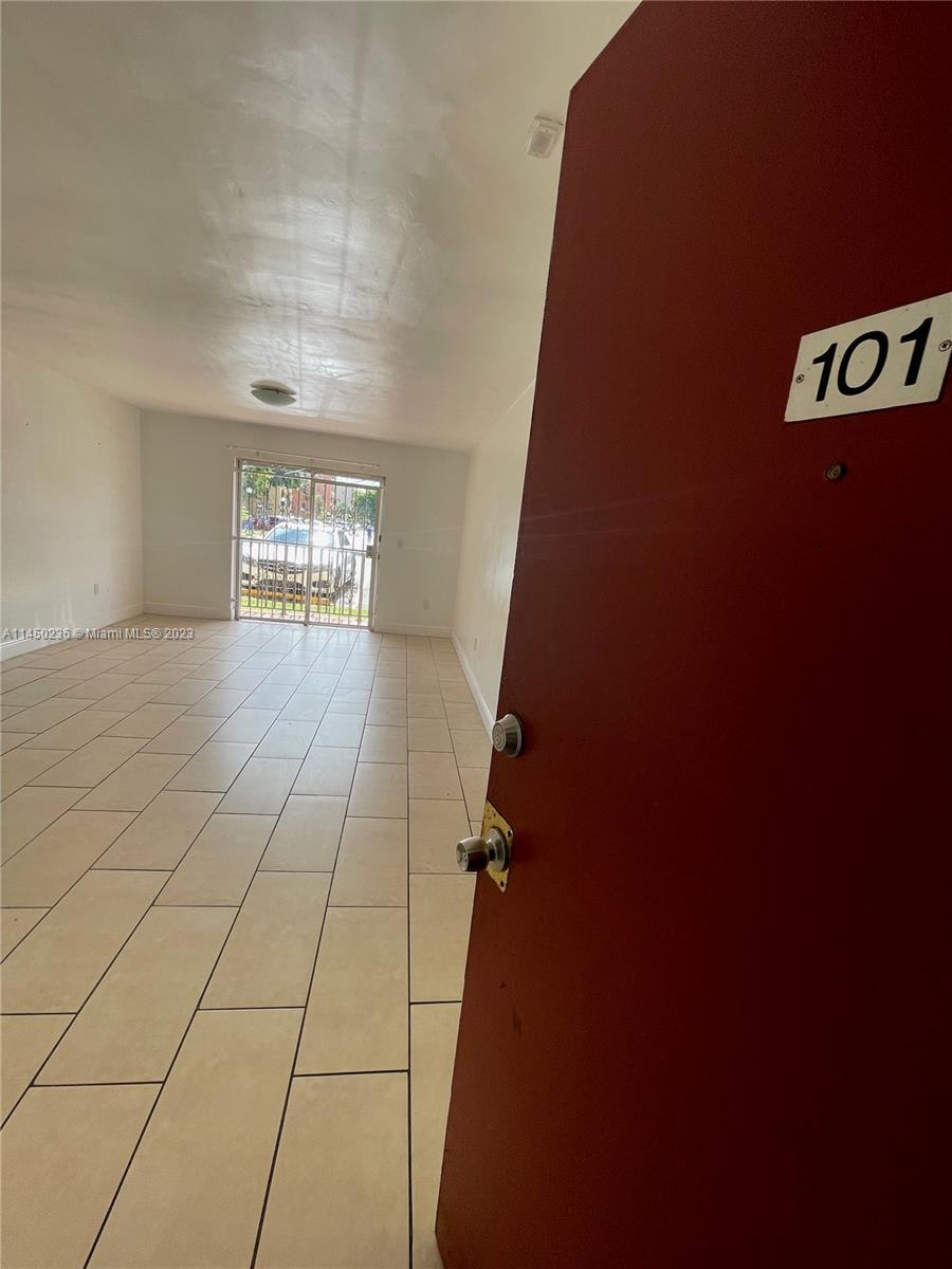 4721 NW 7th St # 12 Unit: 101-12