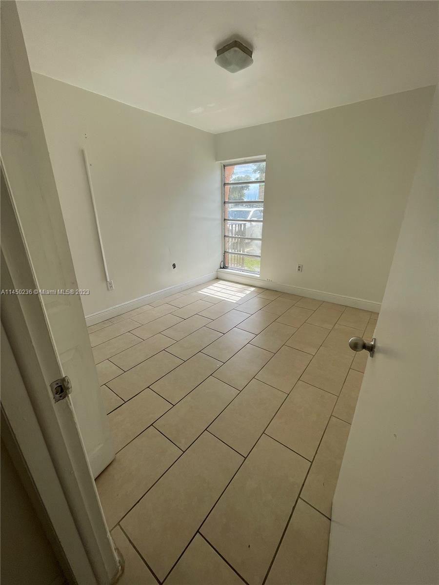 4721 NW 7th St # 12 Unit: 101-12