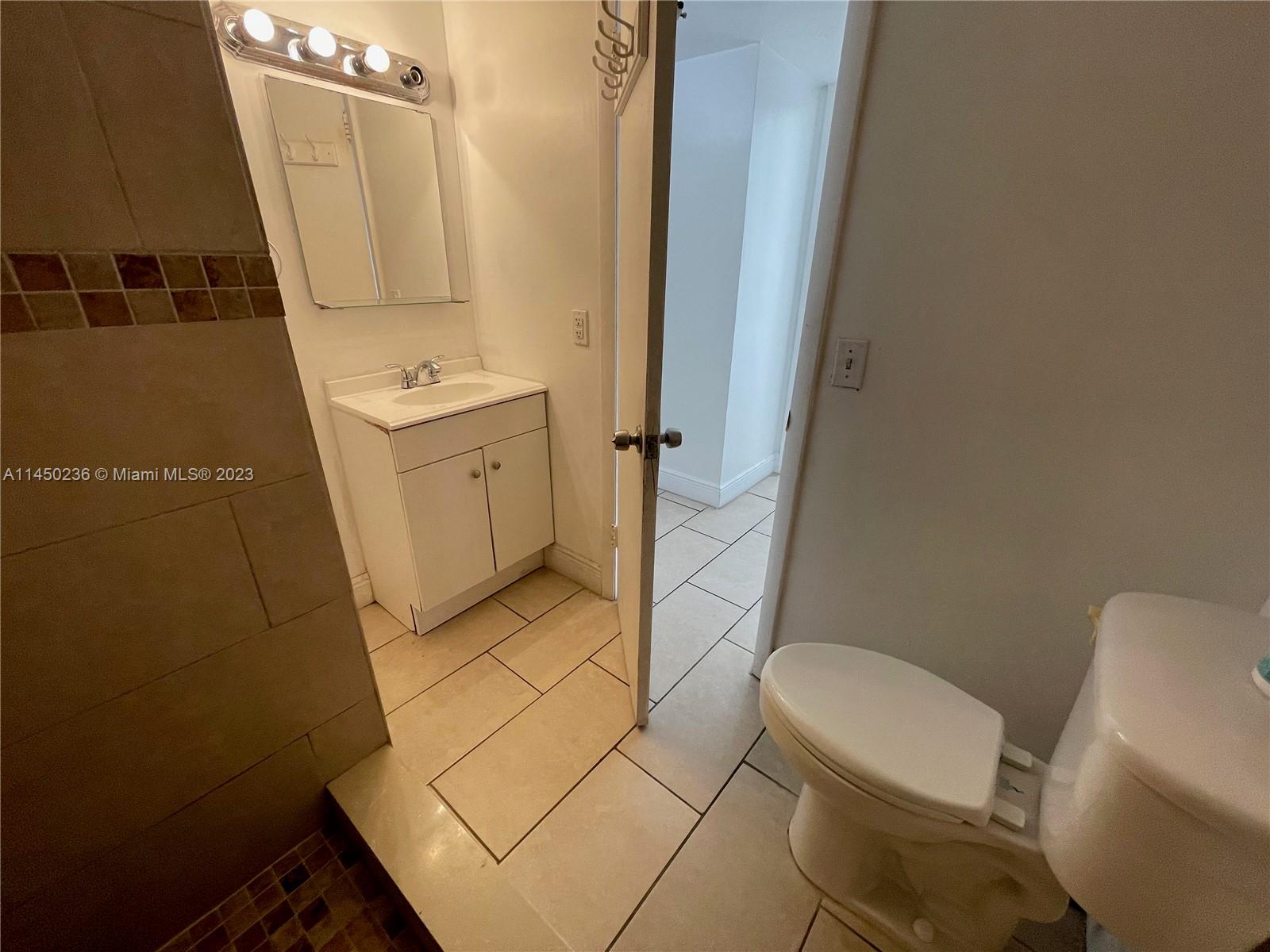 4721 NW 7th St # 12 Unit: 101-12