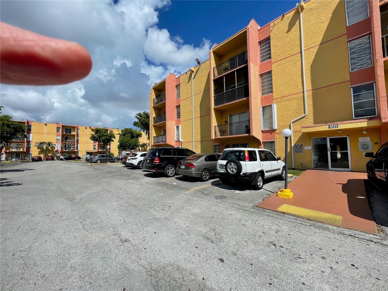 4721 NW 7th St # 12 Unit: 101-12