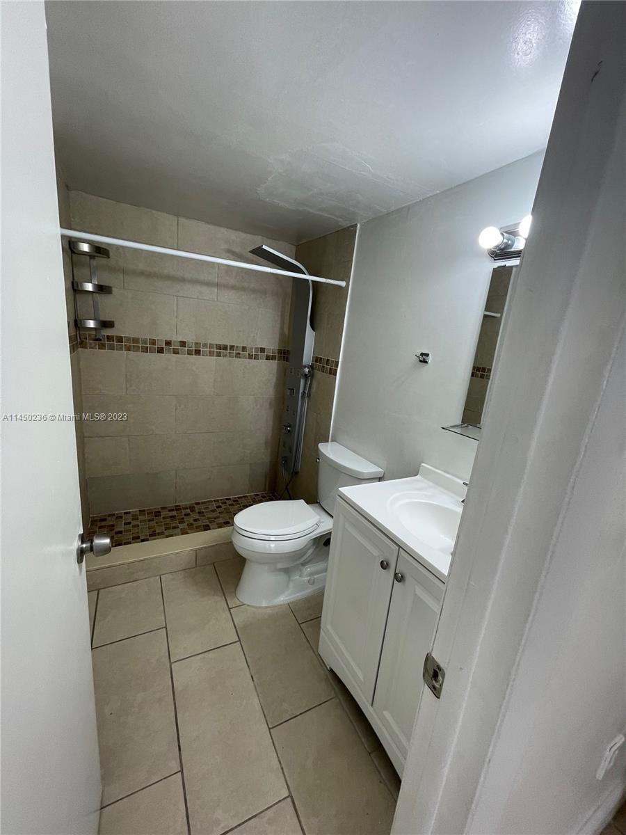 4721 NW 7th St # 12 Unit: 101-12