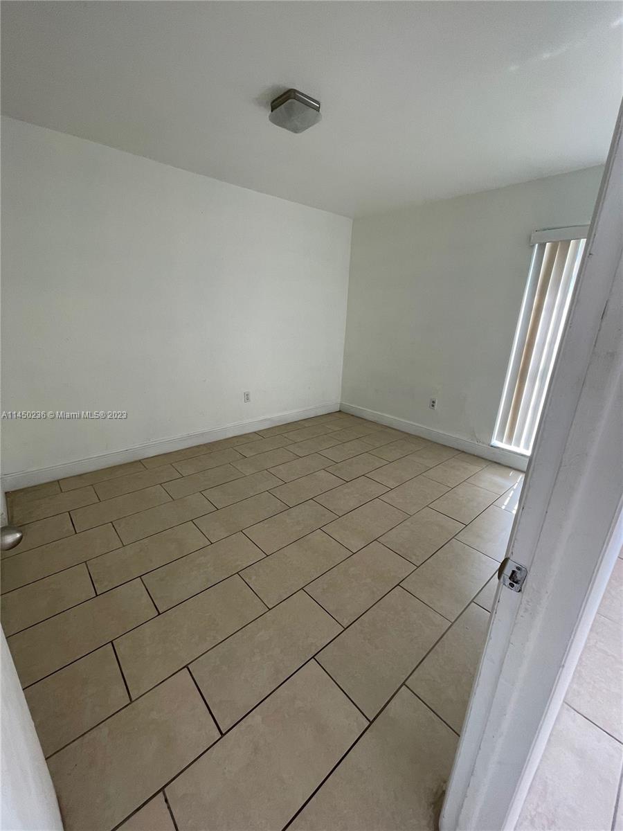 4721 NW 7th St # 12 Unit: 101-12