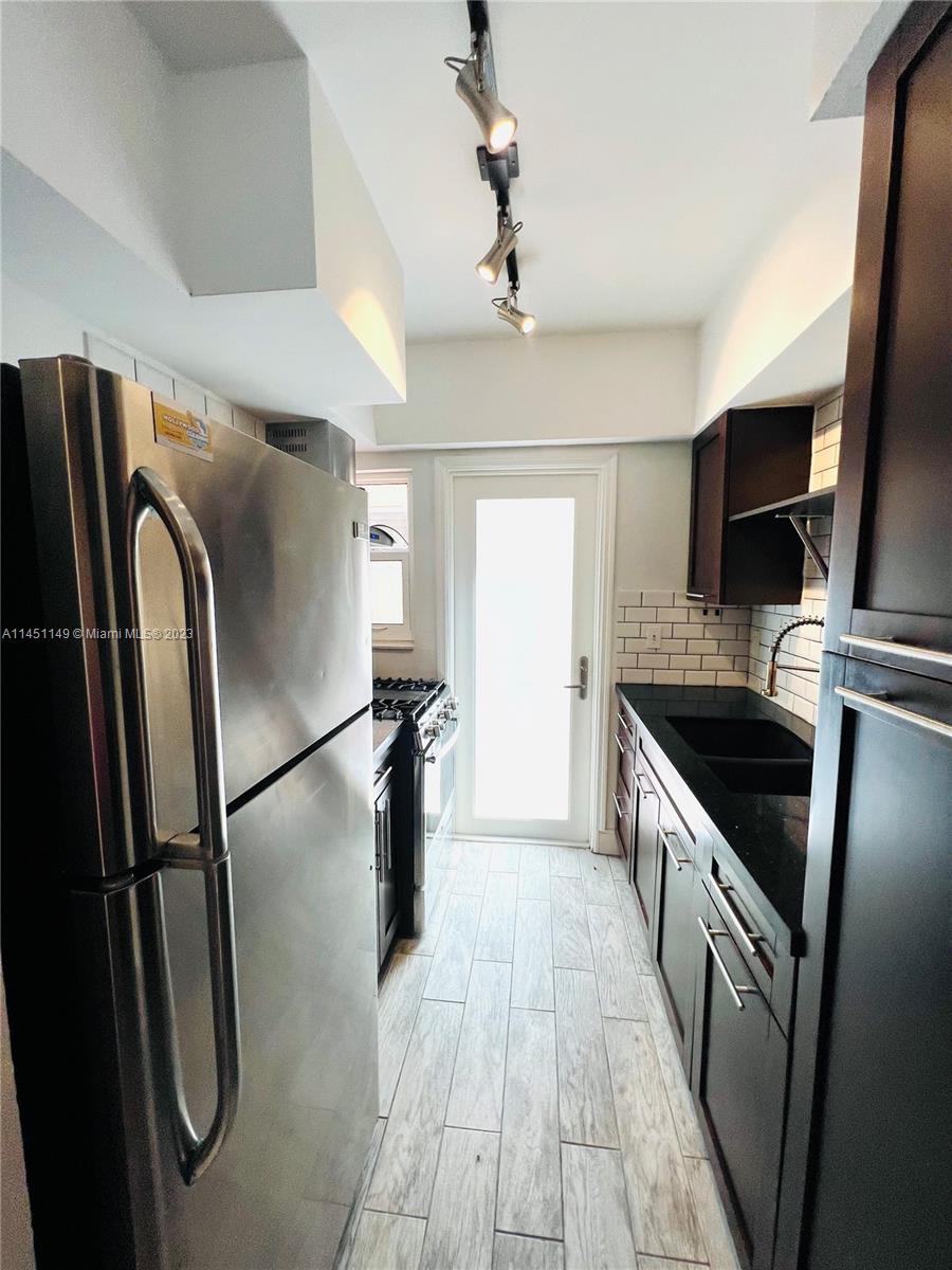 644 Meridian Ave # 6