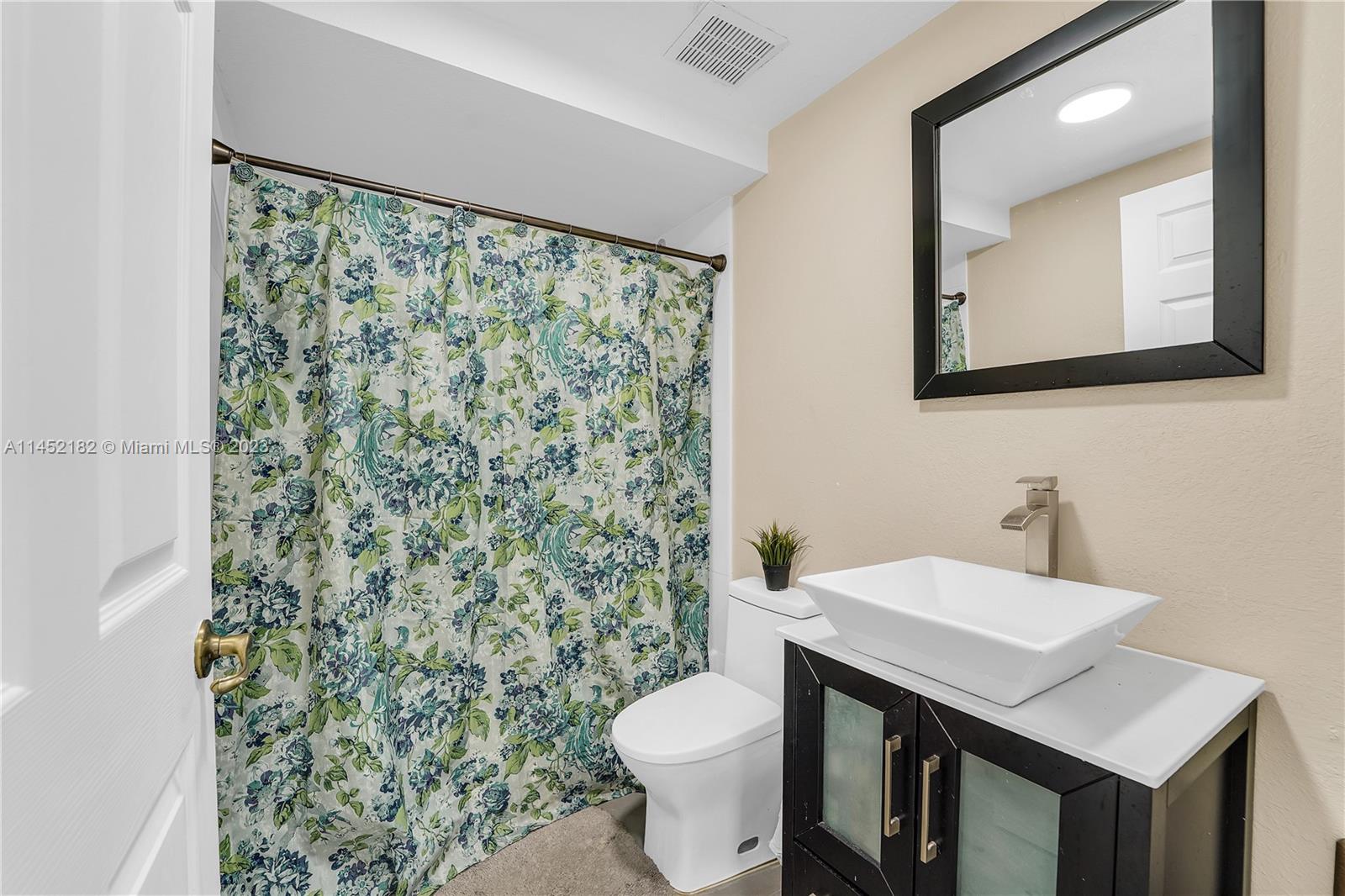 27521 SW 138th Ave Unit: -