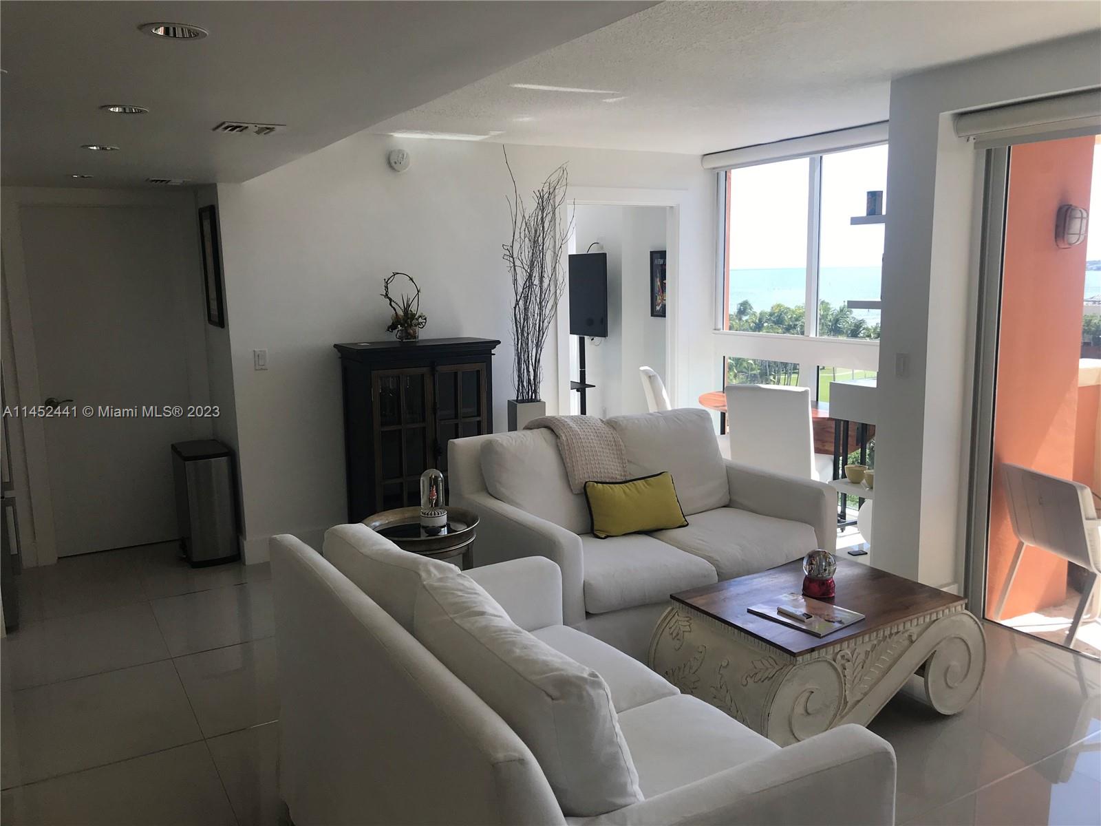 2951 S Bayshore Dr # 904