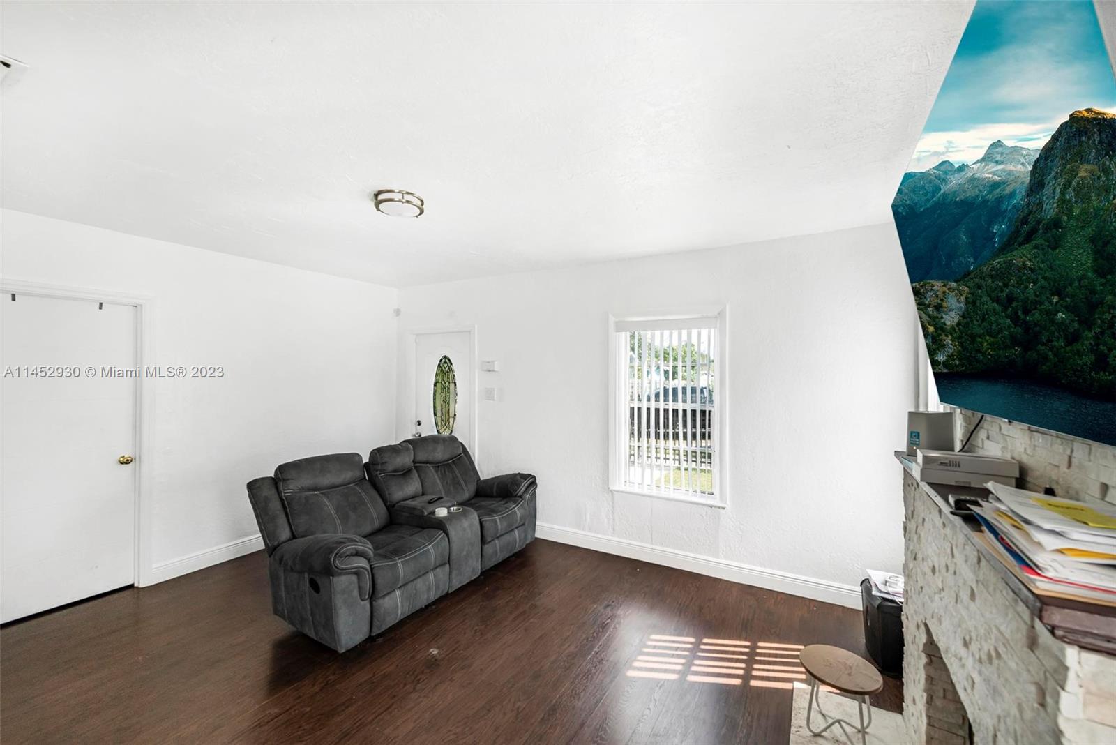 1617 NW 44th St