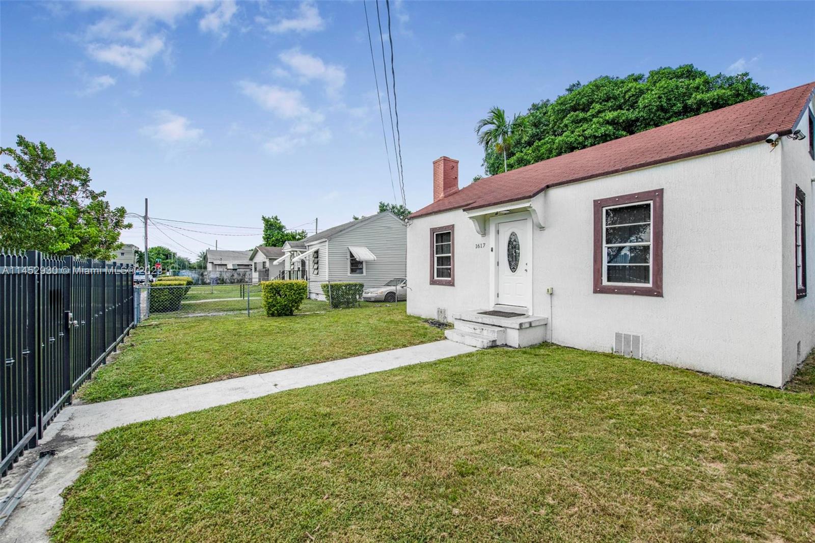1617 NW 44th St