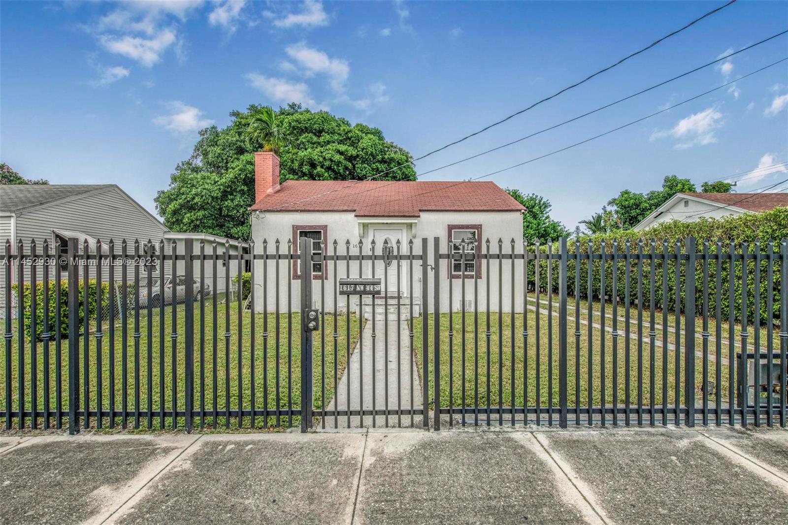 1617 NW 44th St