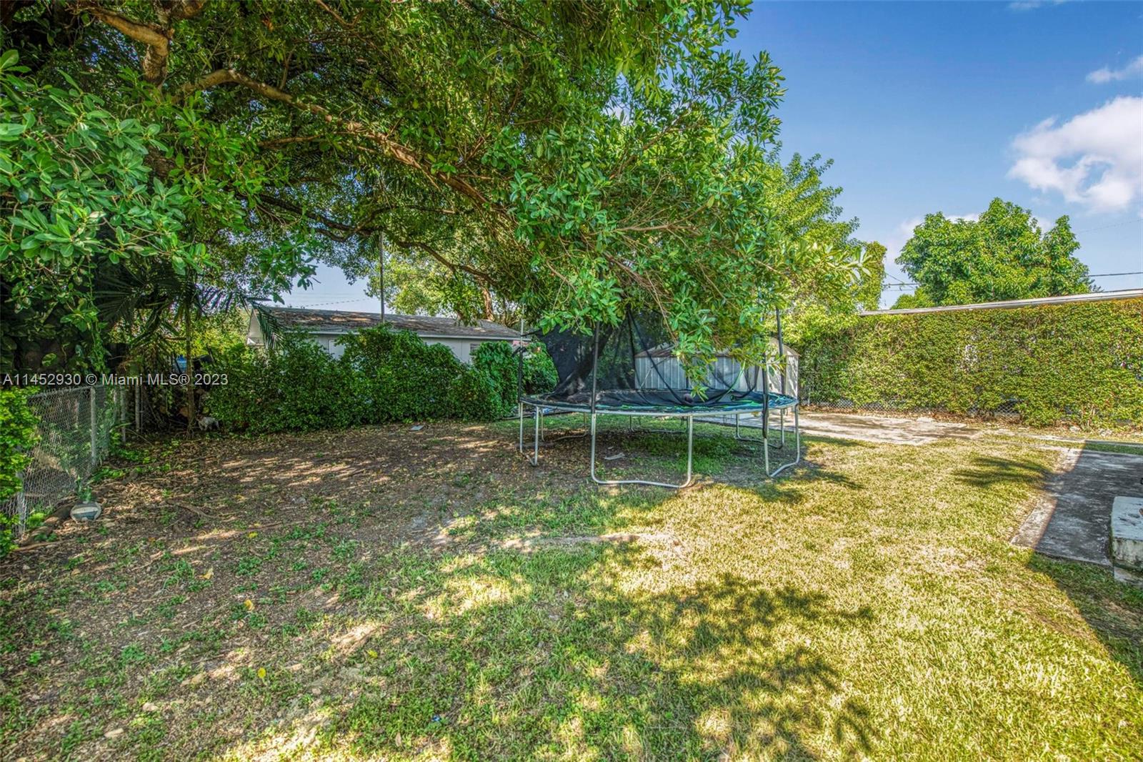 1617 NW 44th St