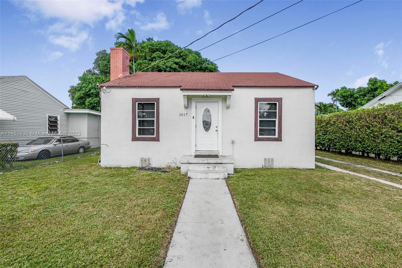1617 NW 44th St