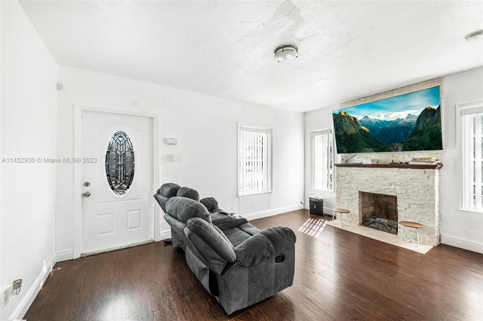 1617 NW 44th St