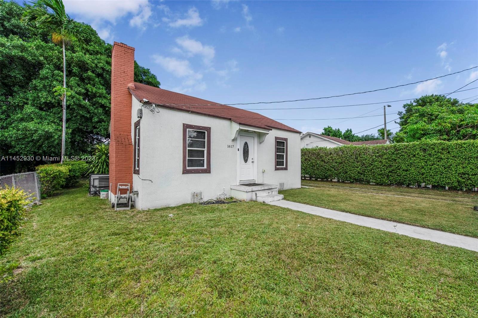 1617 NW 44th St