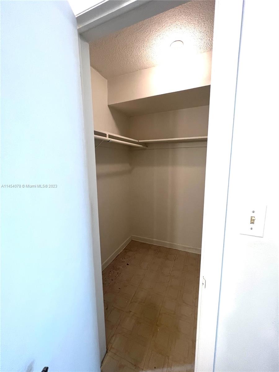 677 SW 9th Ave # 202