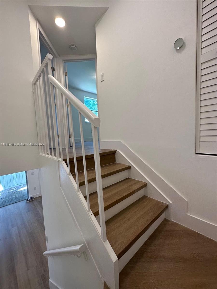 6865 SW 45th Ln Unit: 1