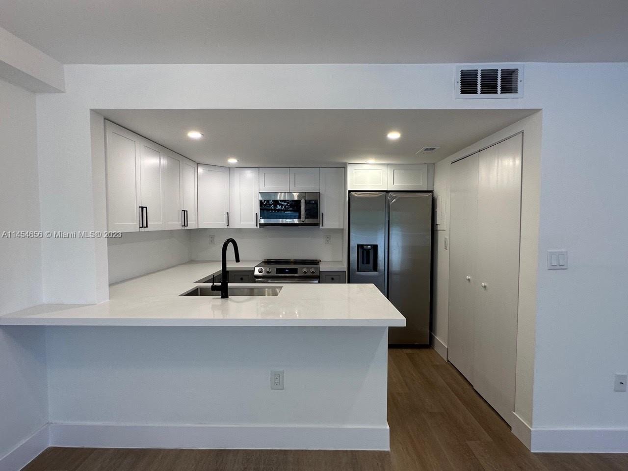 6865 SW 45th Ln Unit: 1