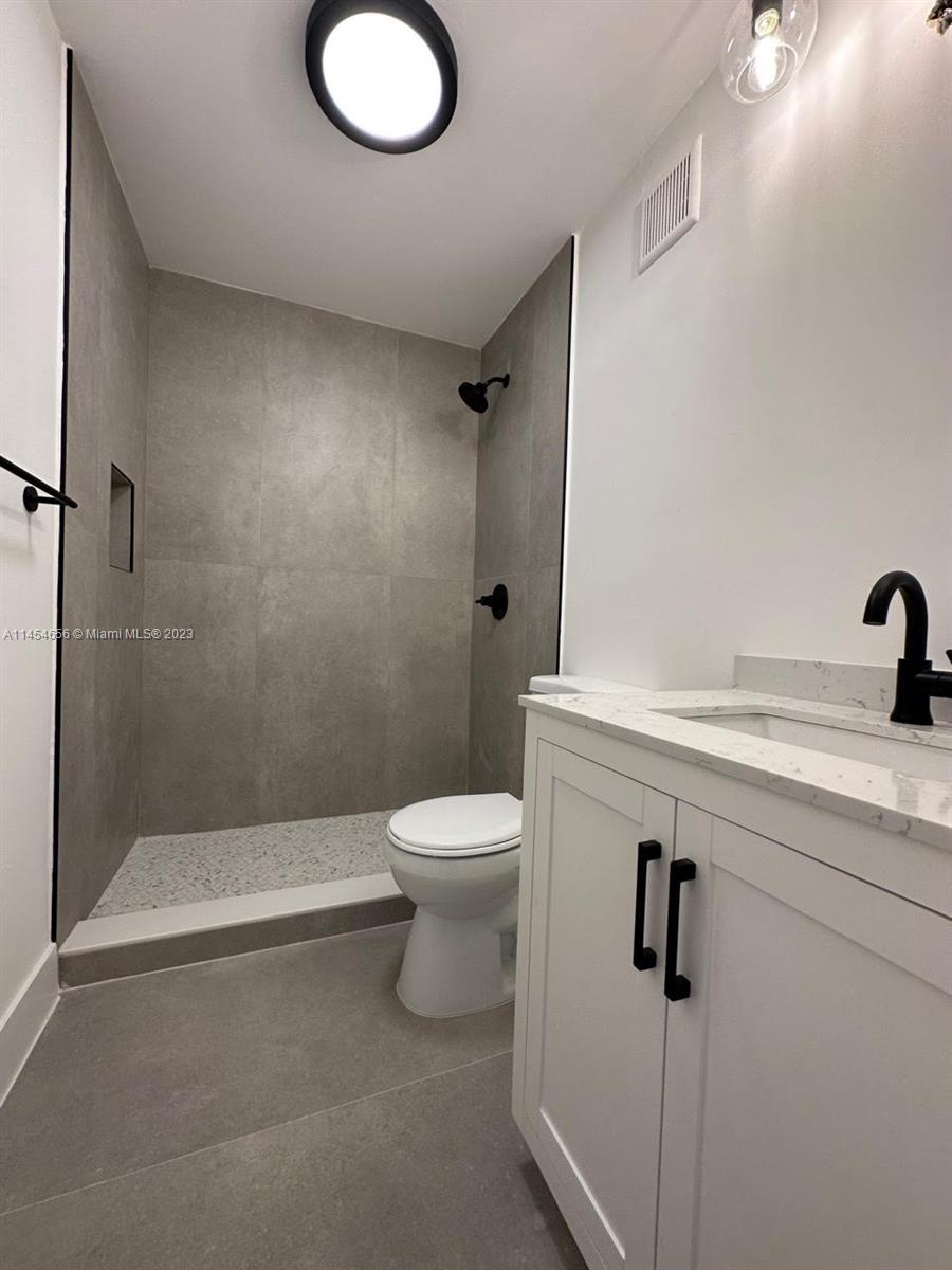 6865 SW 45th Ln Unit: 1