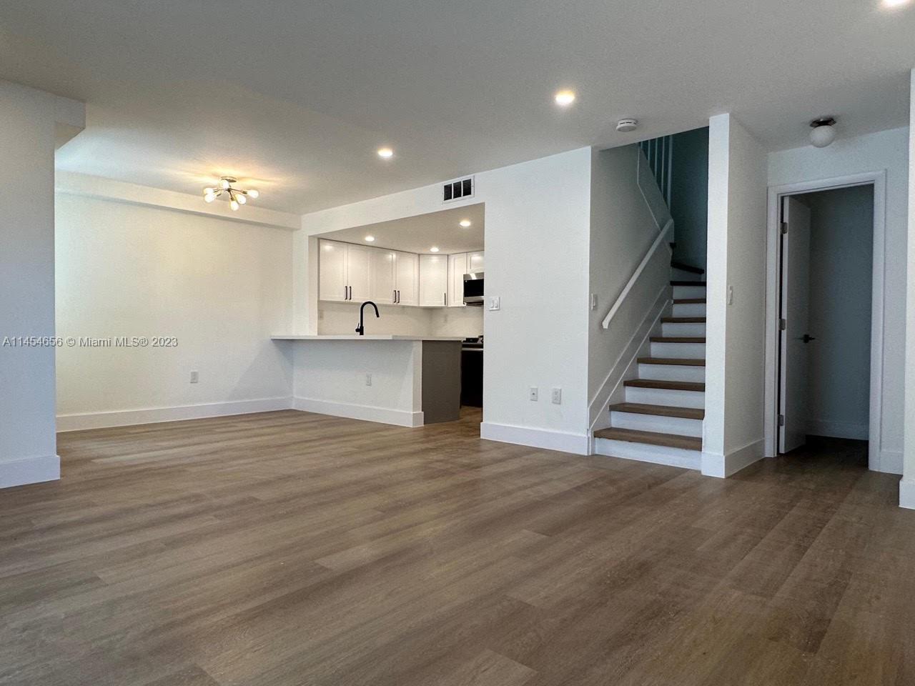 6865 SW 45th Ln Unit: 1