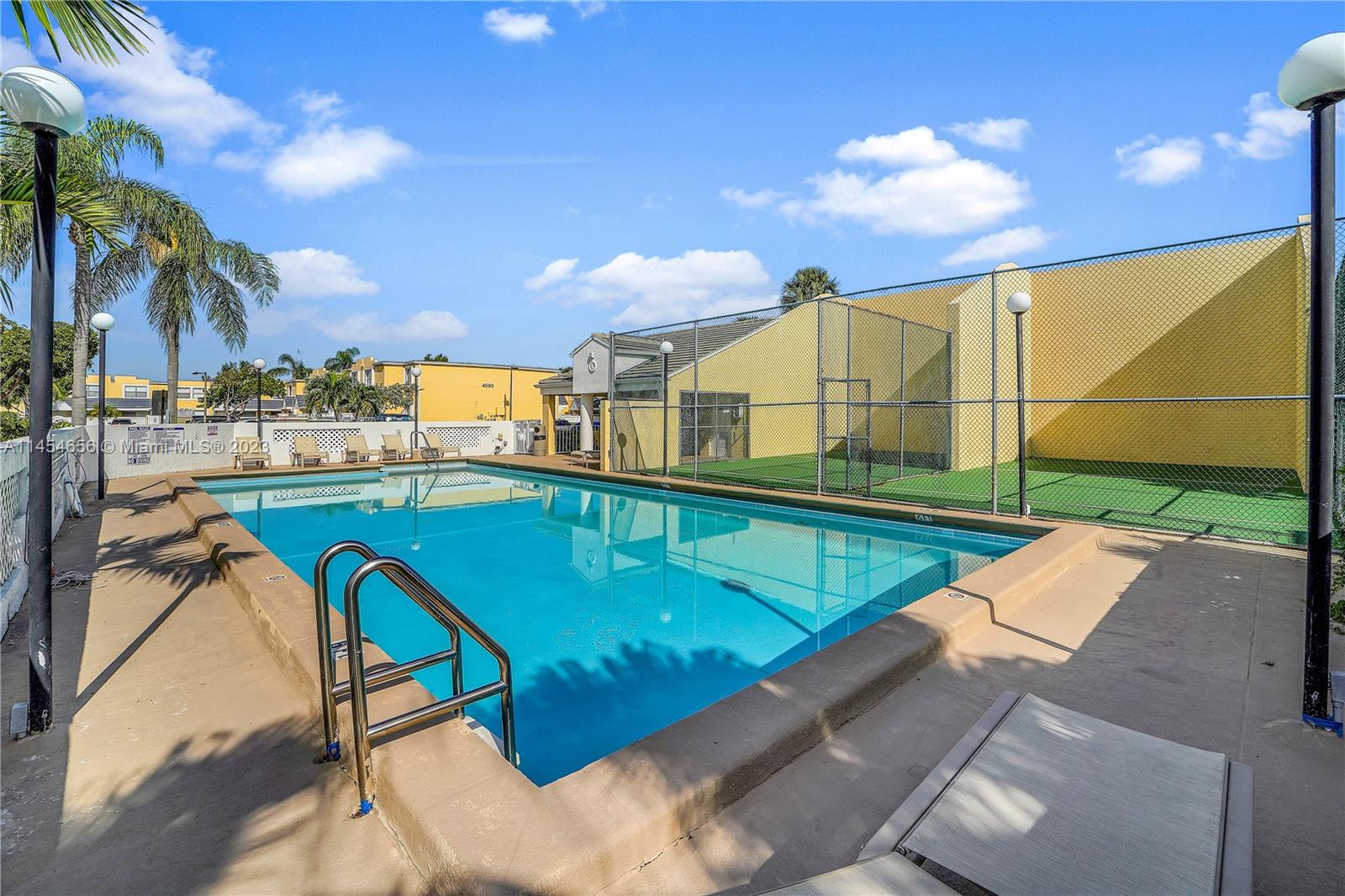 6865 SW 45th Ln Unit: 1