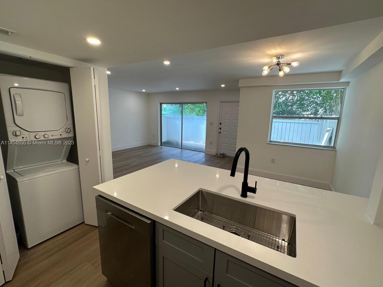 6865 SW 45th Ln Unit: 1