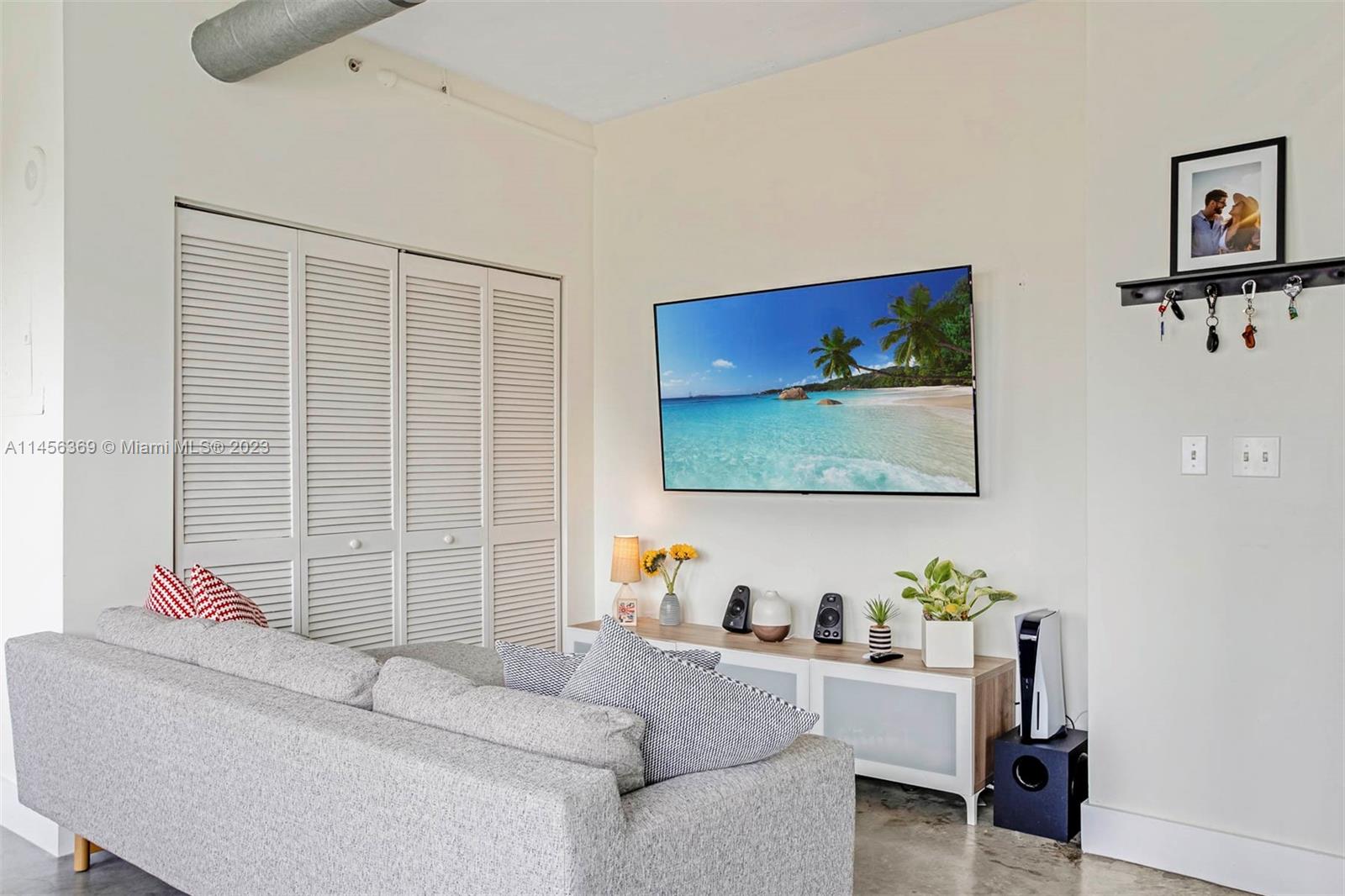 455 NE 25th St # 605