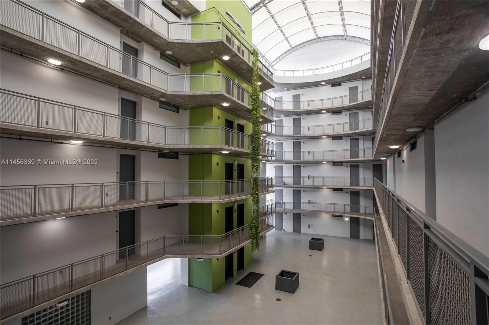 455 NE 25th St # 605