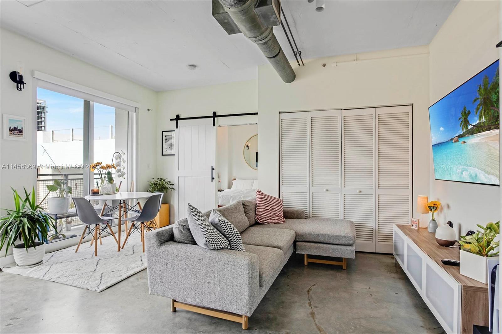 455 NE 25th St # 605