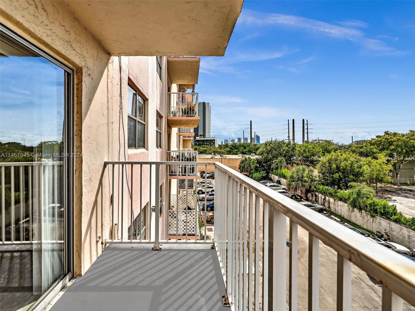 16465 NE 22nd Ave # 408