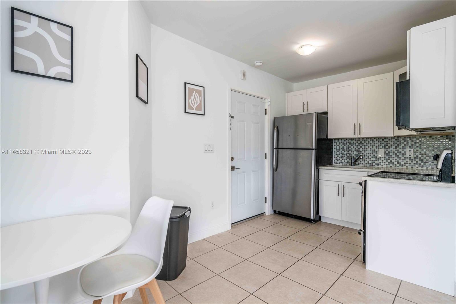 6971 Carlyle Ave # 208