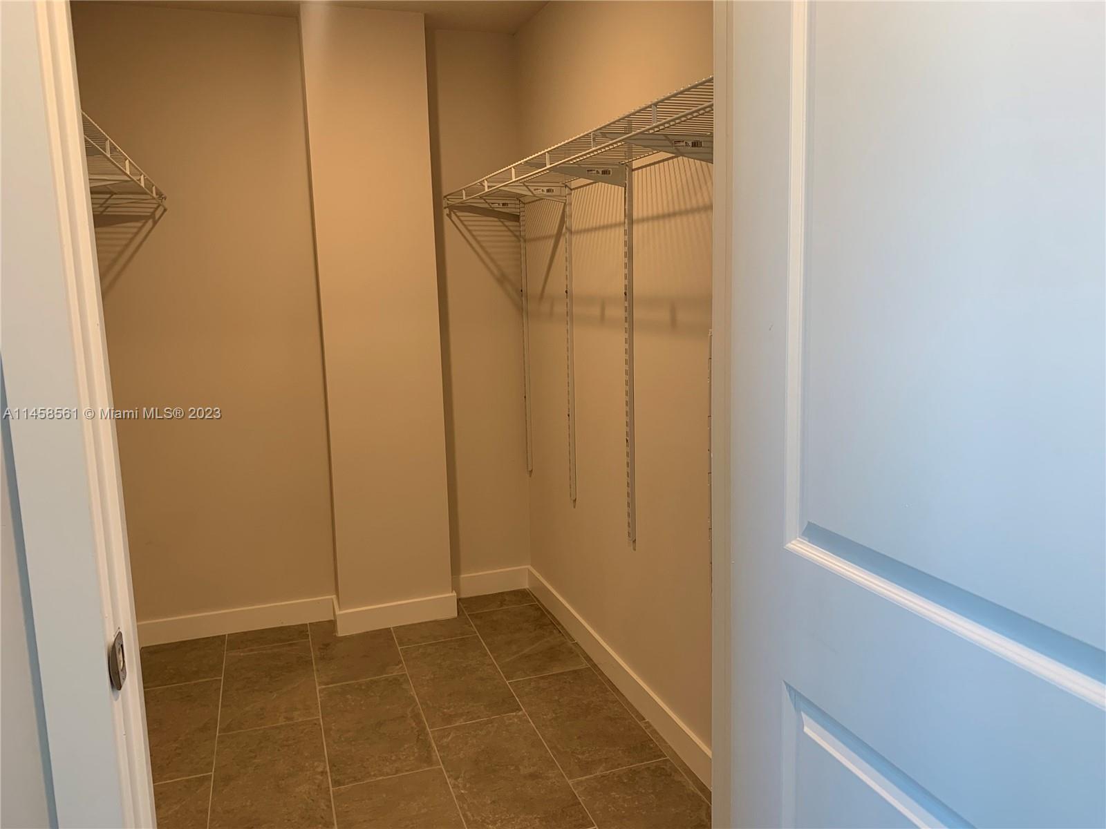 2500 SW 22nd Ter # 520