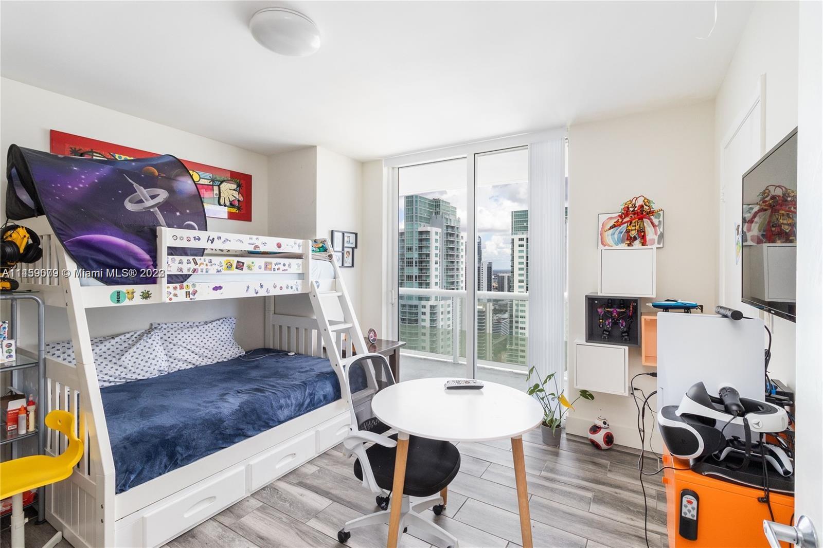 50 Biscayne Blvd # 4701