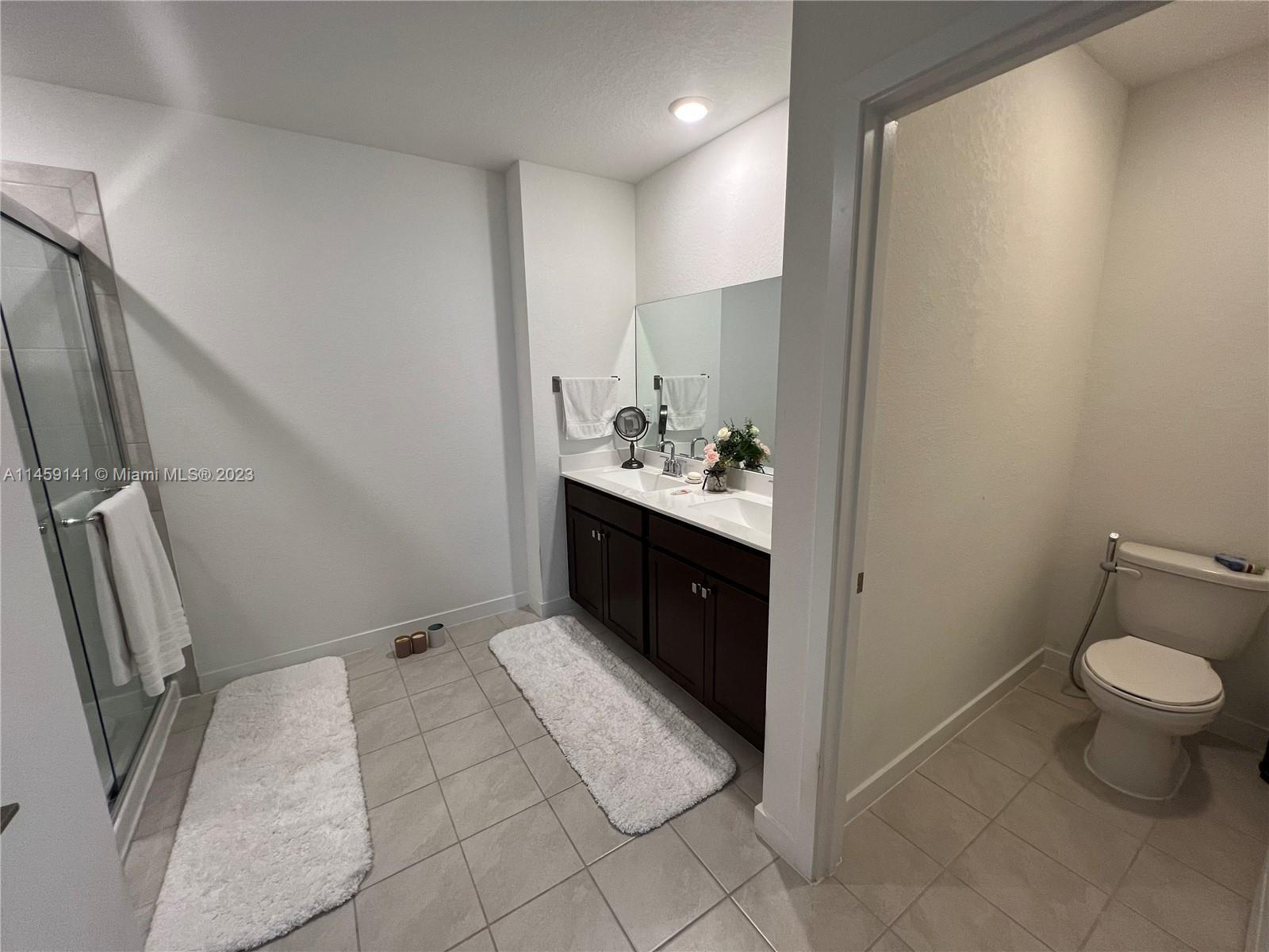 493 NE 6th Pl # 493