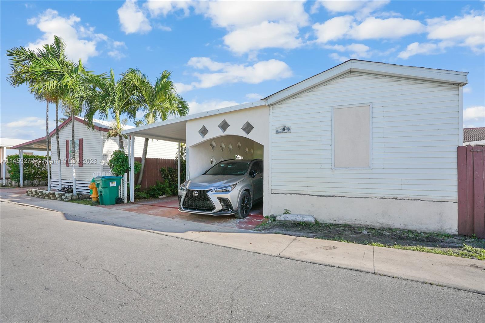 12401 W OKEECHOBEE RD LOTE 19