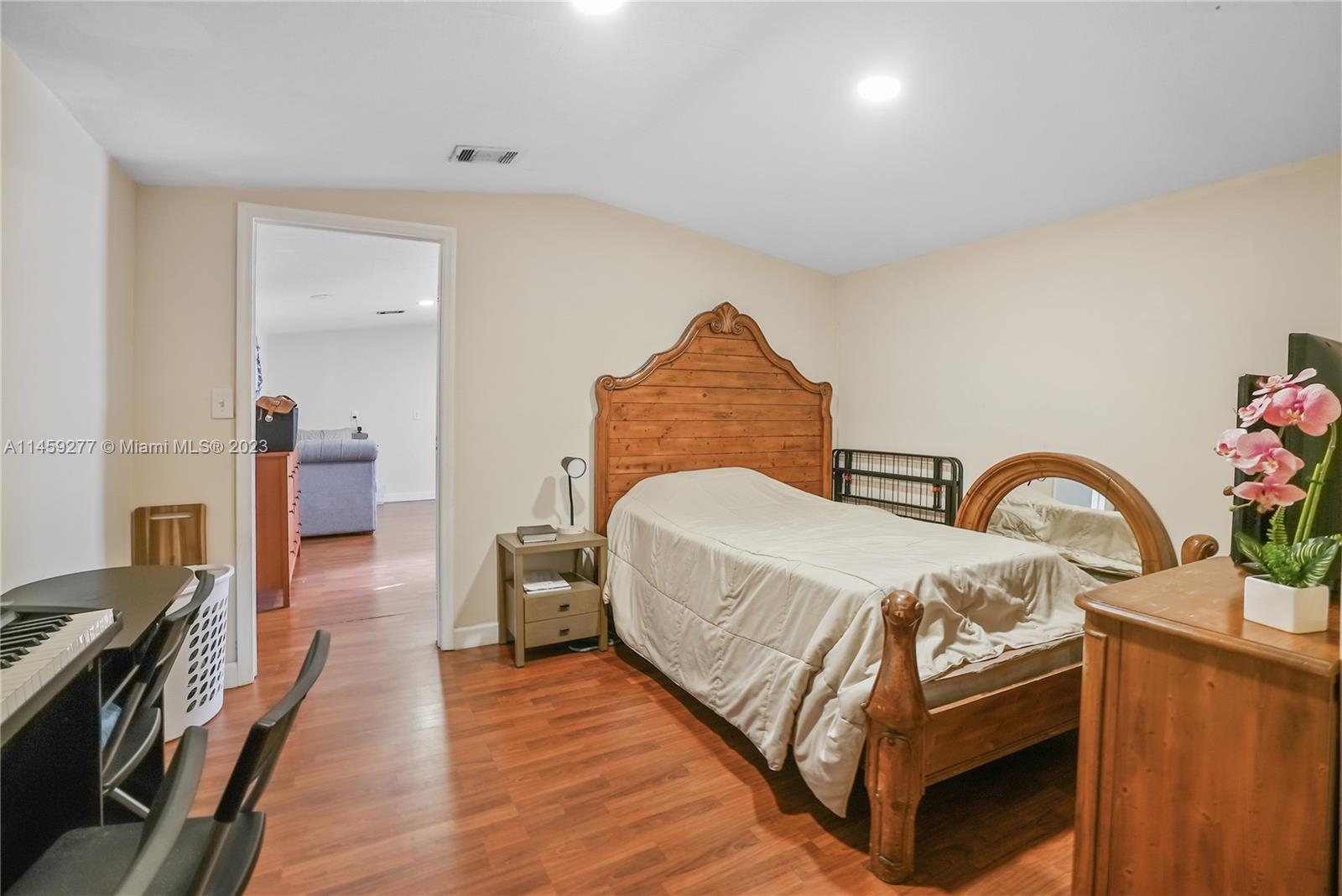 12401 W OKEECHOBEE RD LOTE 19