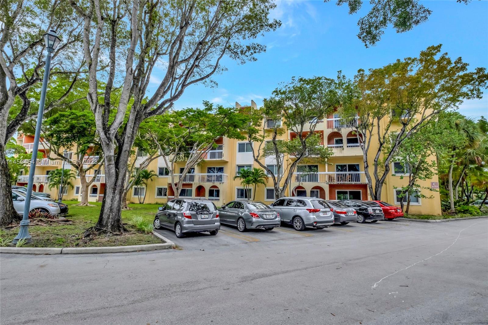 8103 Camino Real # 414 Unit: C-414
