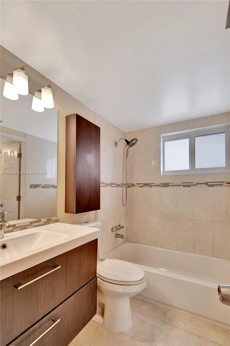 8103 Camino Real # 414 Unit: C-414