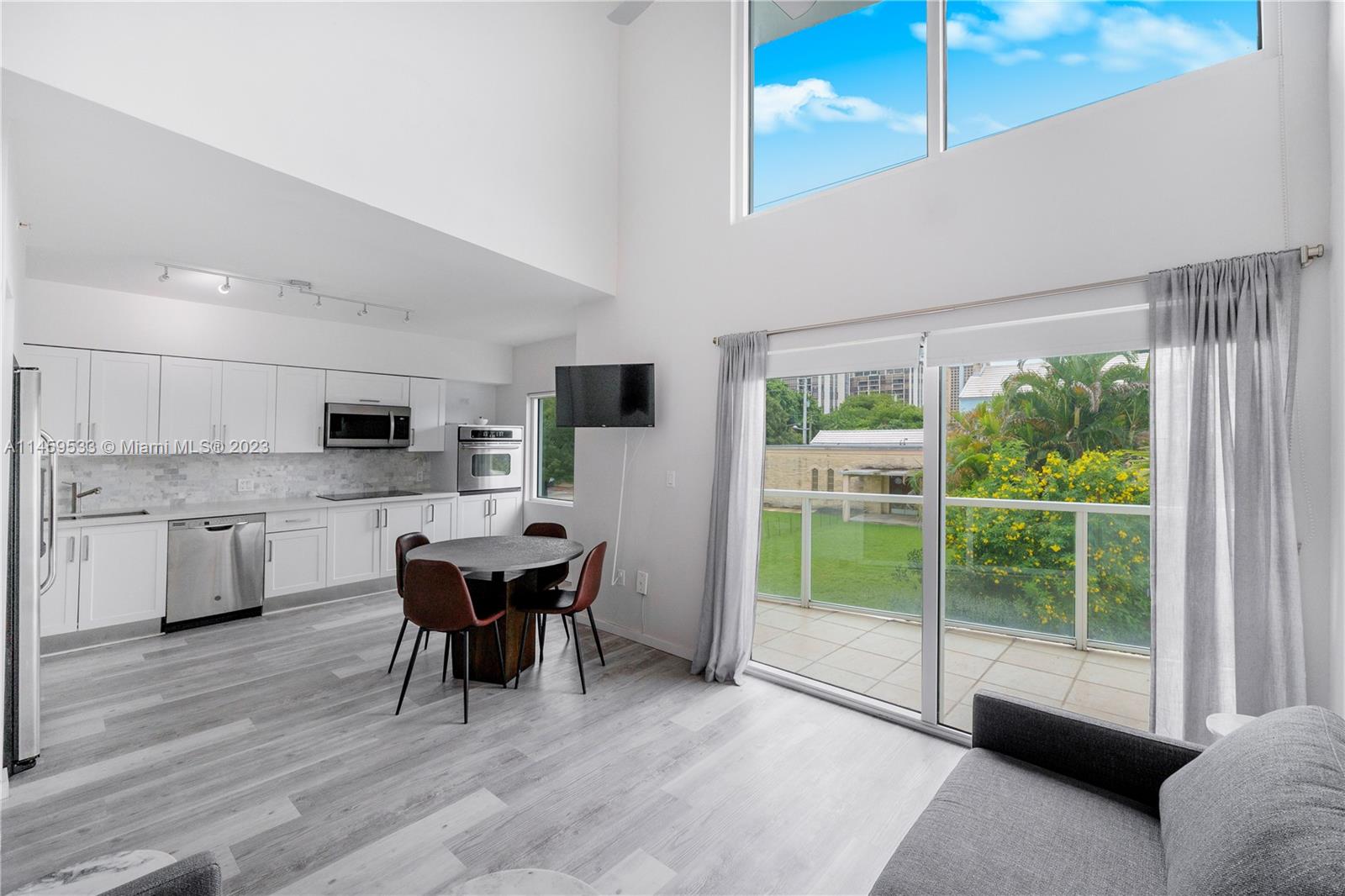 1650 Brickell Ave # 104