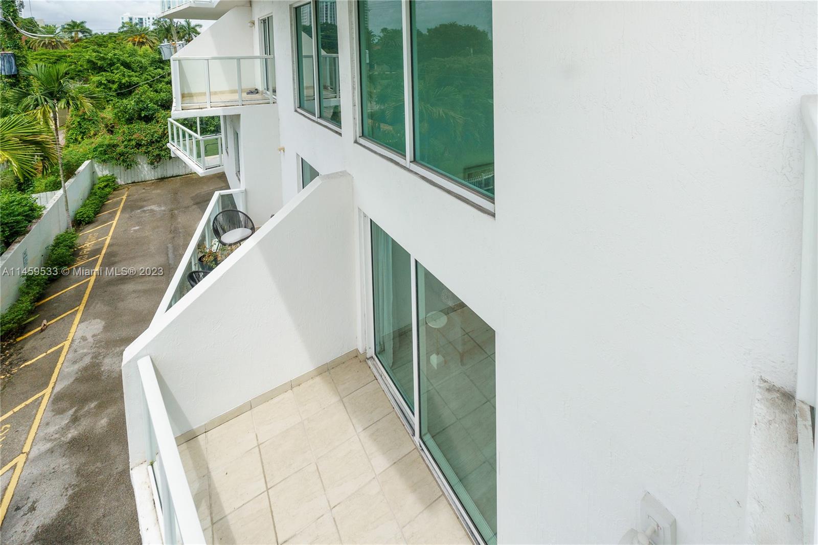 1650 Brickell Ave # 104
