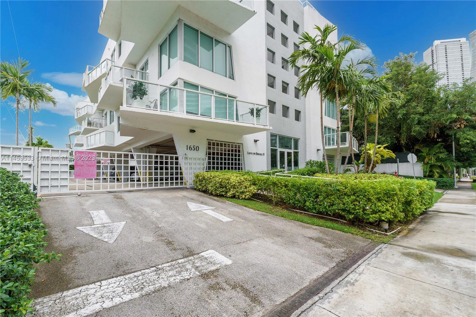 1650 Brickell Ave # 104