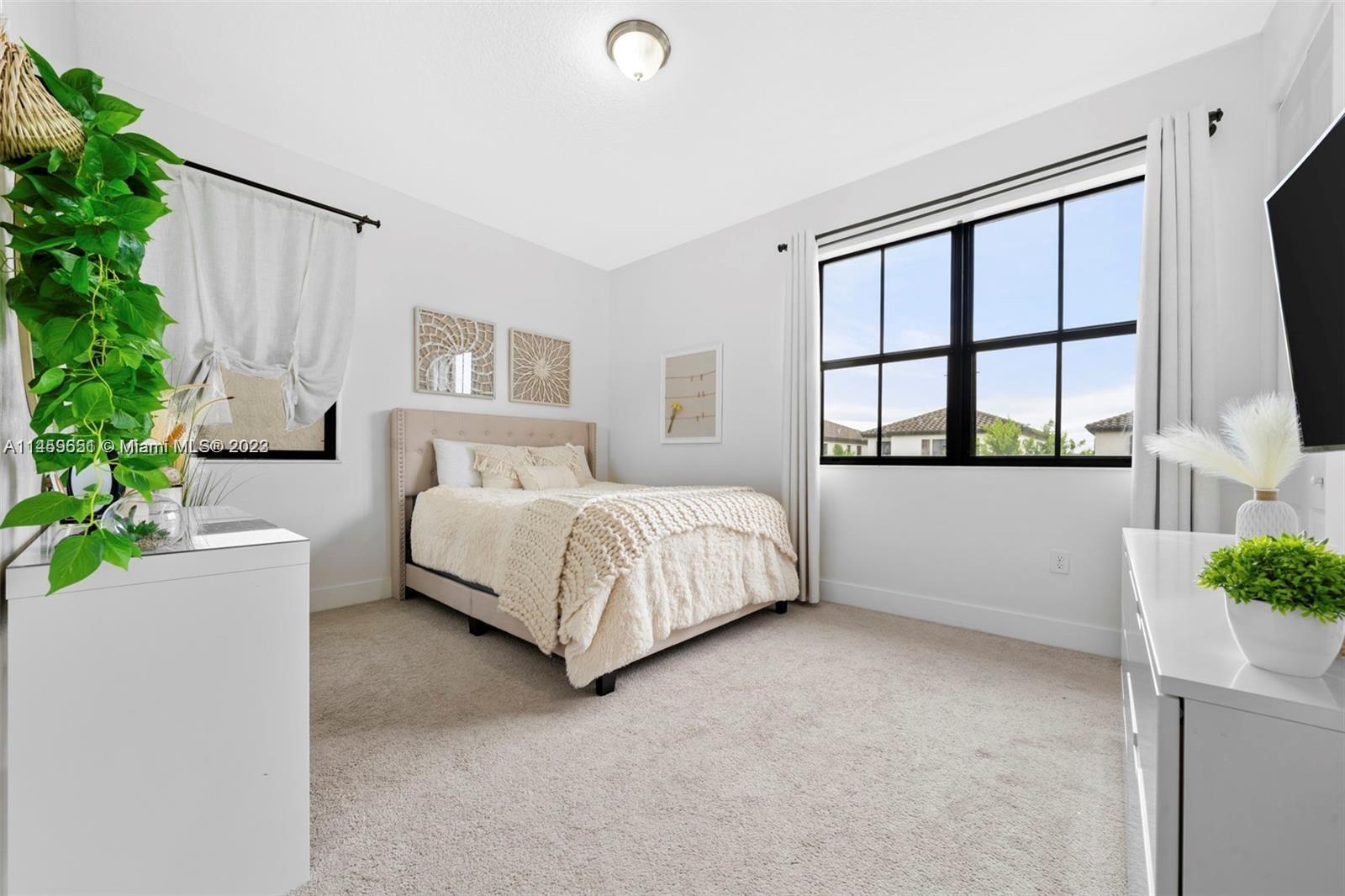 3222 W 99th Pl