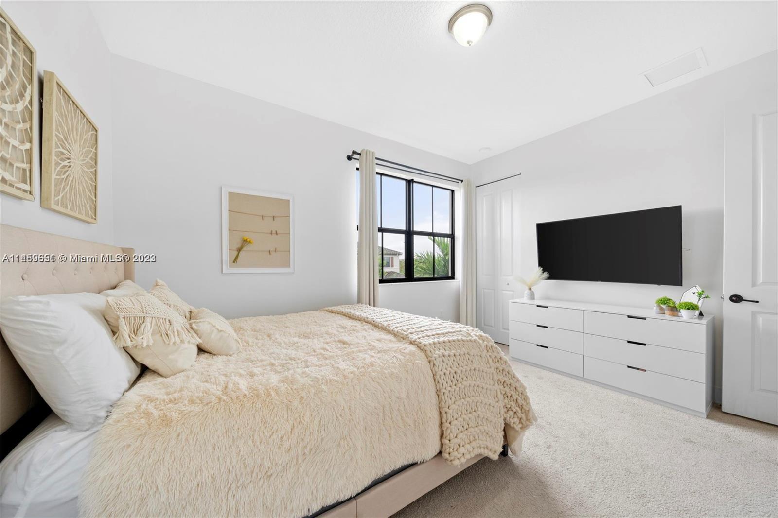 3222 W 99th Pl
