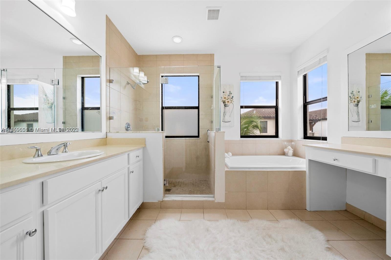 3222 W 99th Pl