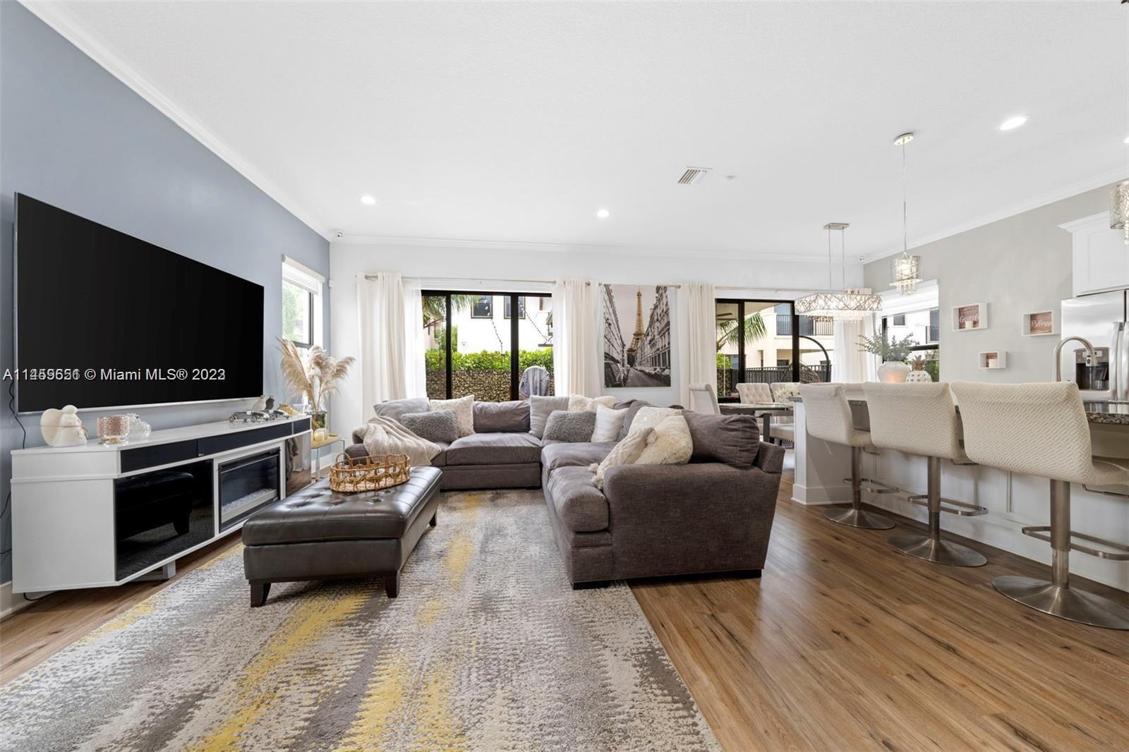 3222 W 99th Pl
