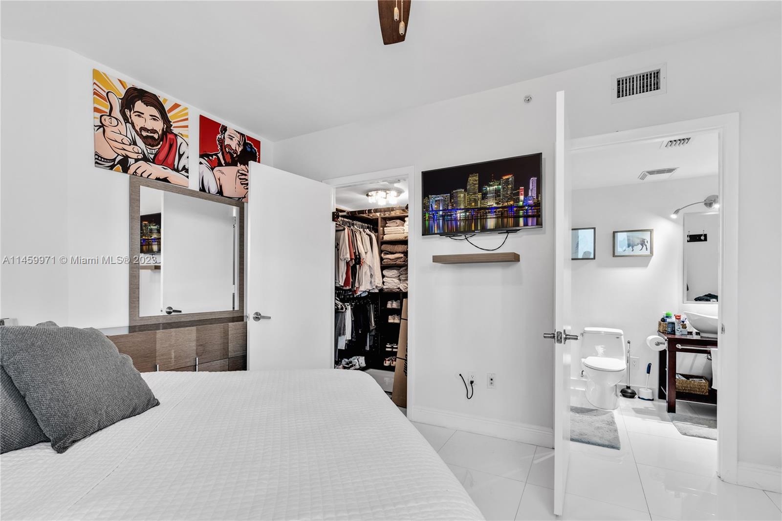 350 S Miami Ave Unit: 2512