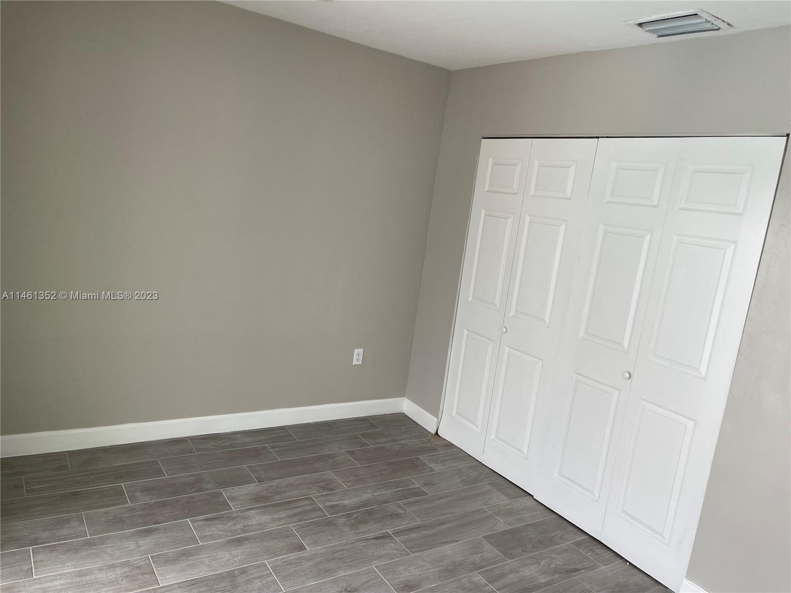 4952 Vincenness # 1