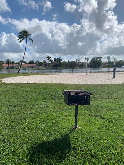 811 NW 172nd Ter